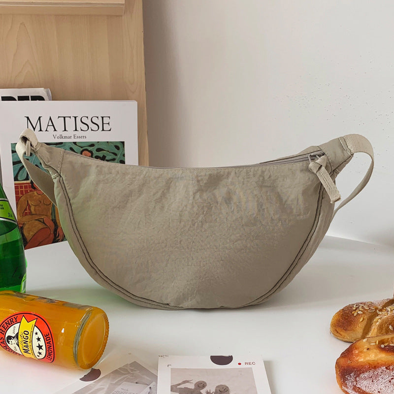 Maren | Halbmondförmige Tasche