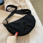 Maren | Halbmondförmige Tasche