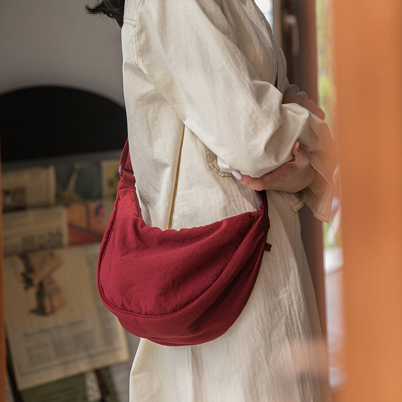 Maren | Halbmondförmige Tasche