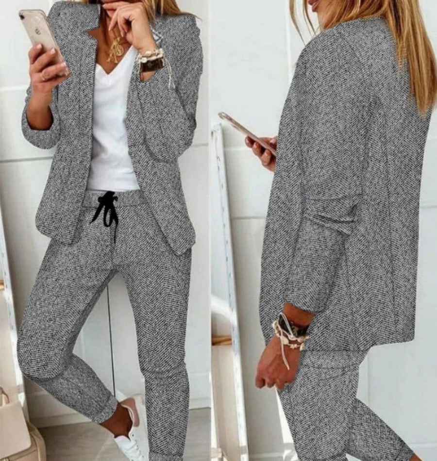 Karin | Anzug-Set Moderner Zweiteiler mit weiter Hose taillierter Blazerjacke