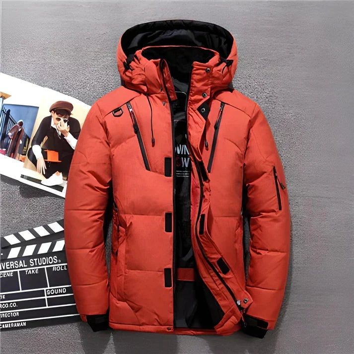 Drune | Luxuriöse Daunenjacke