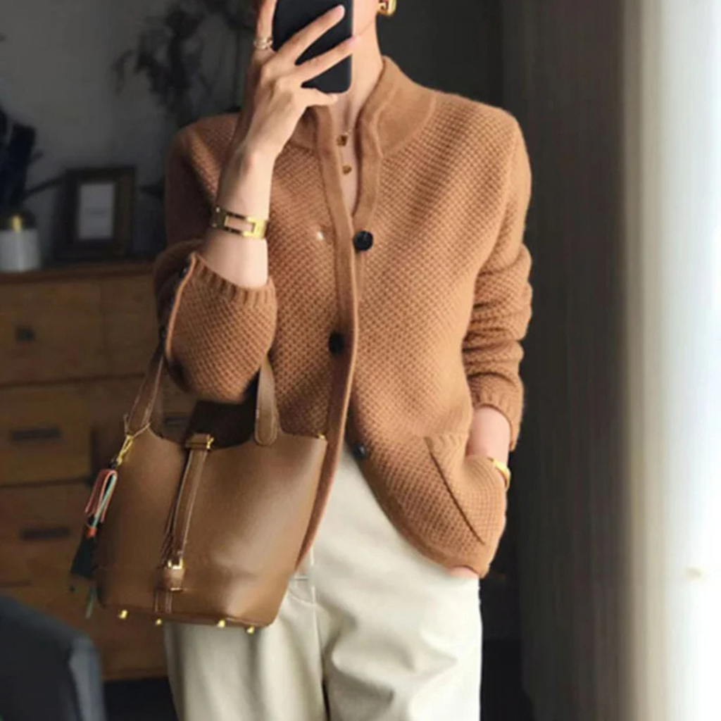 Rosa | Anspruchsvolle kuschelige Strickjacke