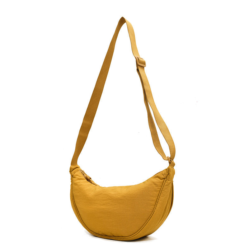 Maren | Halbmondförmige Tasche