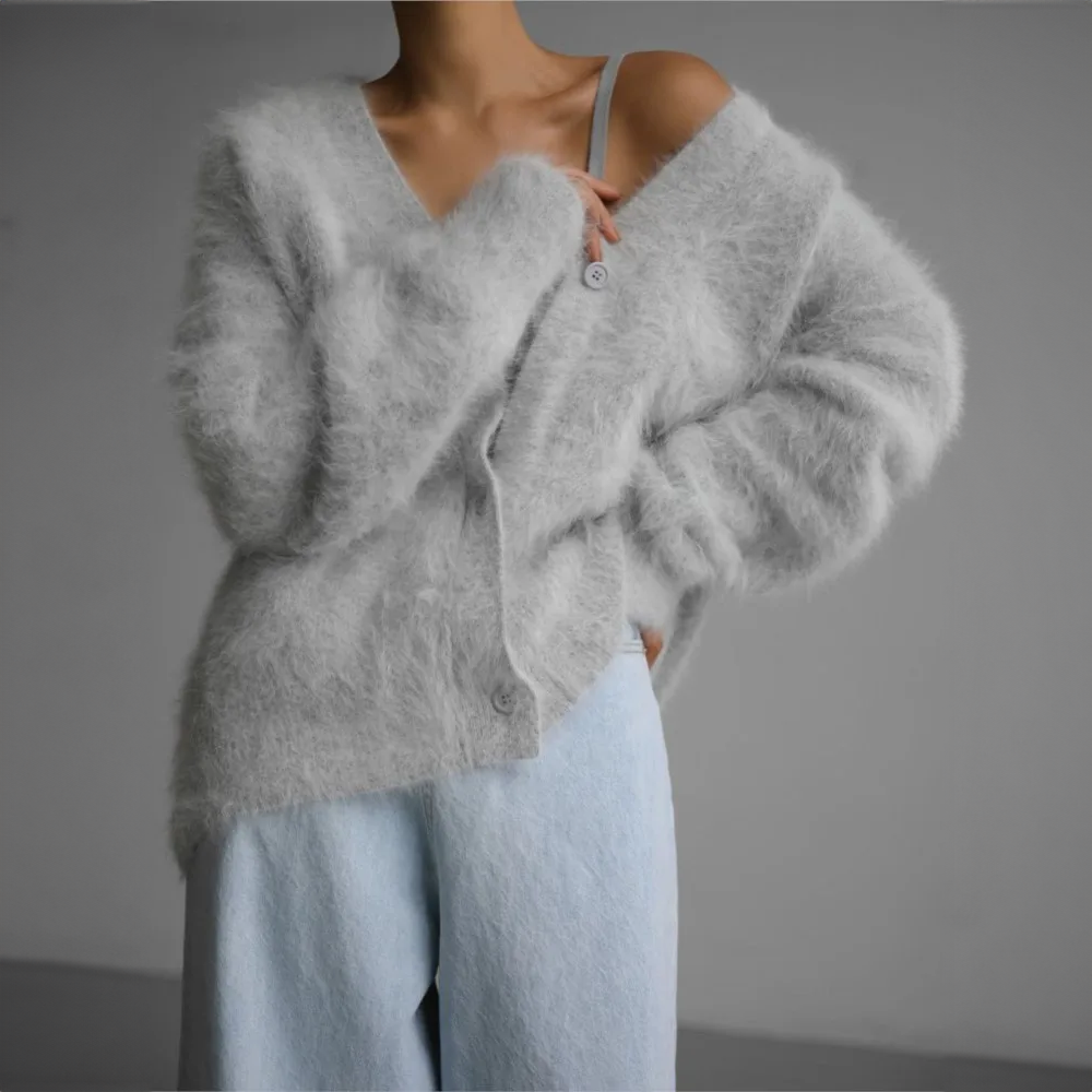 Flauschige Damen Strickjacke V-Ausschnitt