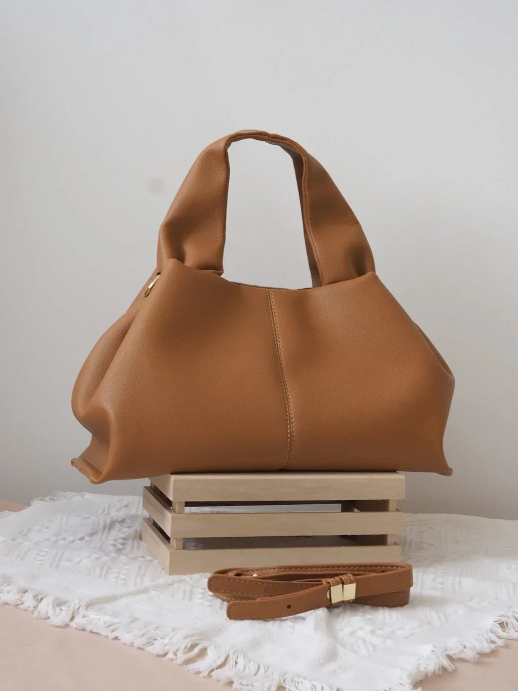 Lena | Umhängetasche damen – Handtasche mit Reißverschluss