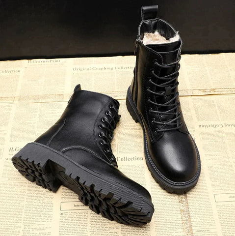 Drune Delphine – Winterstiefel aus schwarzem Leder