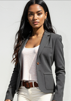 Susanne | Schlanker Blazer mit Reverskragen